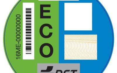 Ya es obligatoria: multas a los coches que no lleven la etiqueta de la DGT